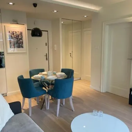Apartmán Premium V Z Garazem Kolobřeh