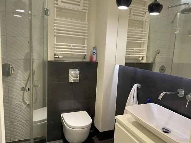 Premium V Z Garazem Lägenhet